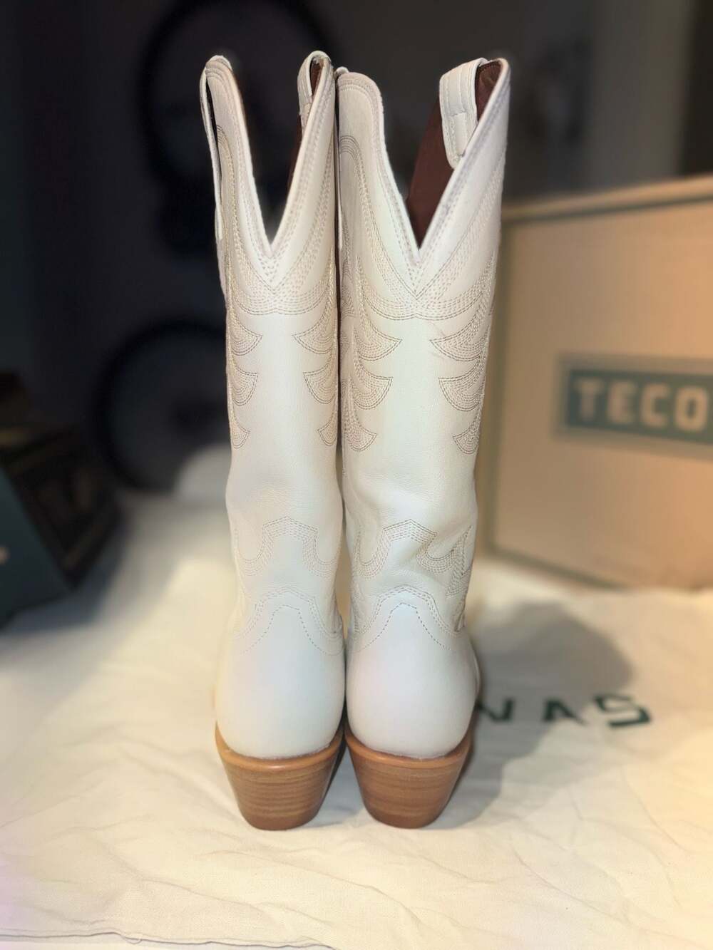 Tecovas The Annie Snip Toe Cowgirl Boots in Bone Sz 6,5 reg - Picture 6 of 10